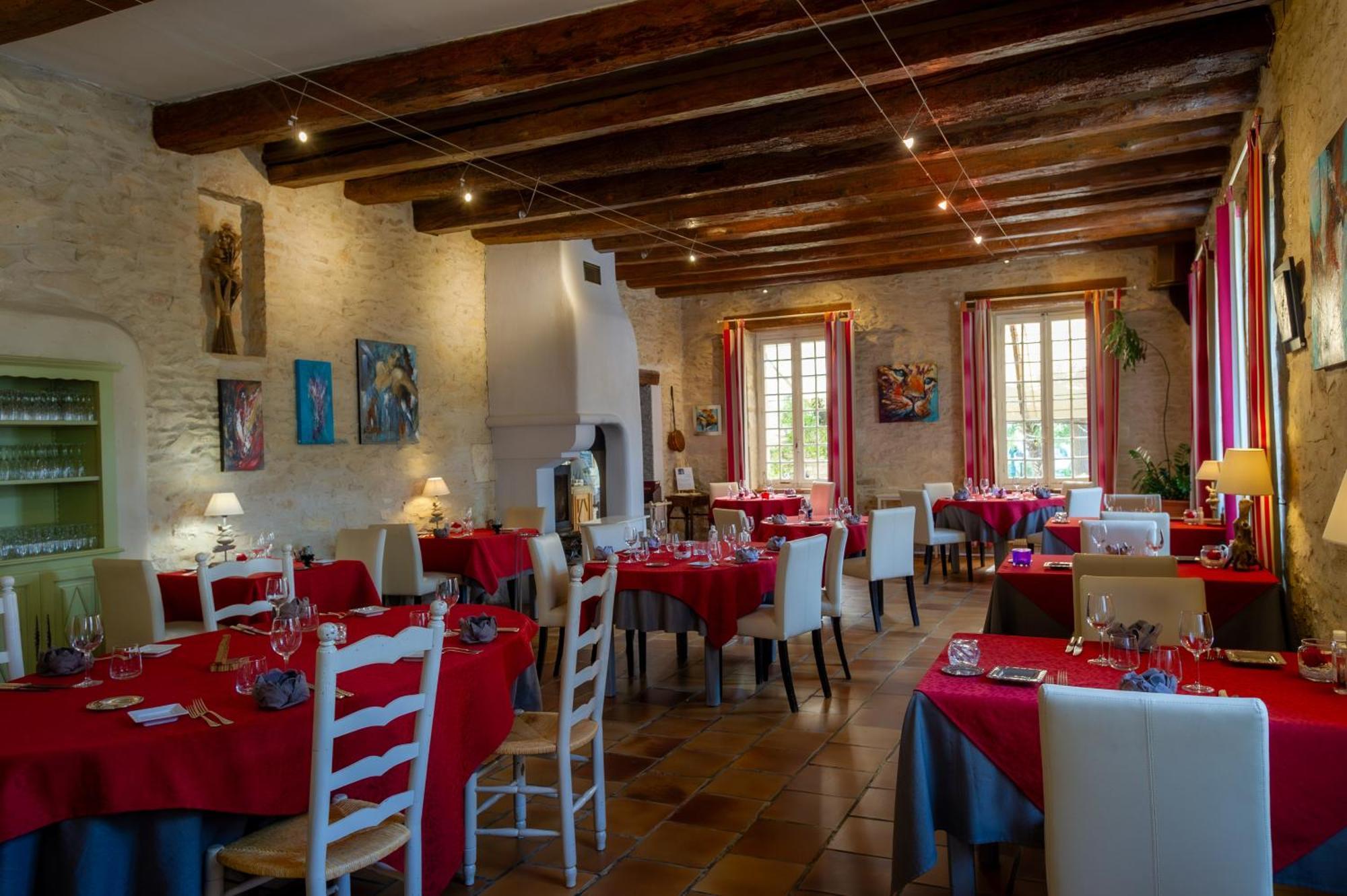 Logis Auberge De Tavel Exteriör bild